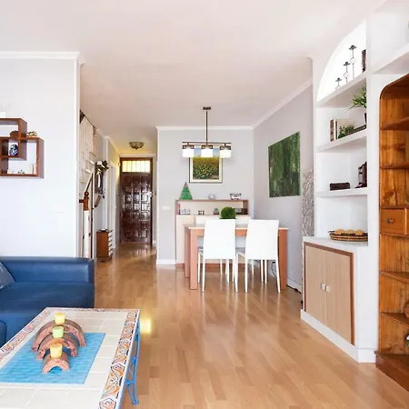 Duplex With Pool *
